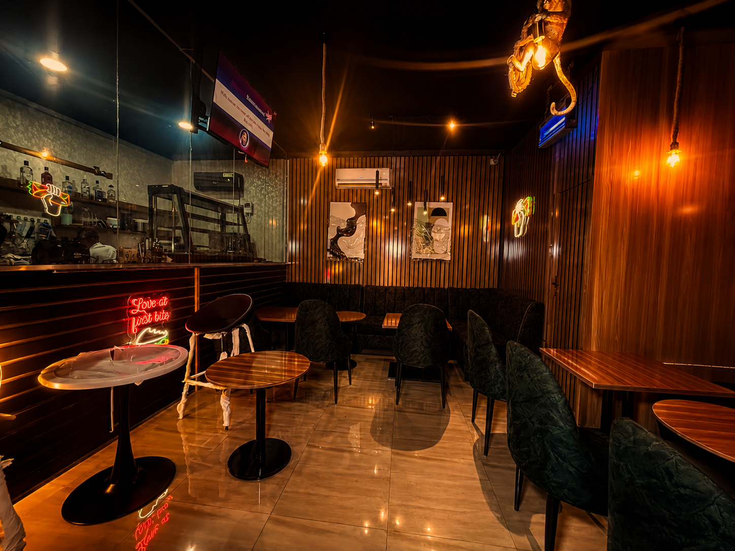 Cozy Corner Lounge